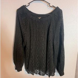 Free People black light weight sweater, size medium.